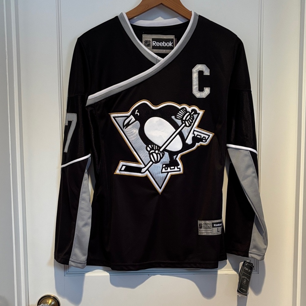 NWT Reebok #87 Crosby Pittsburgh Penguins V neck long sleeve slim fit jersey